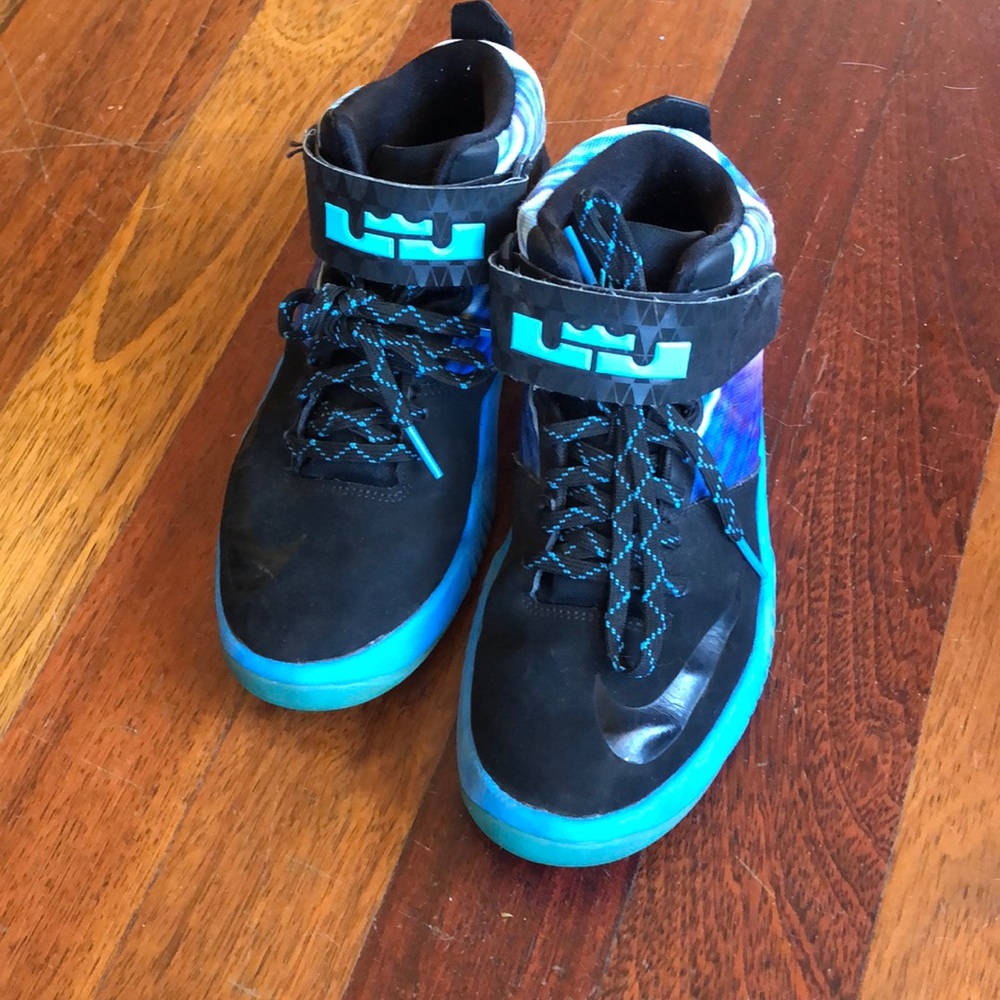 NICE CONDITION! LEBRON-NIKE
